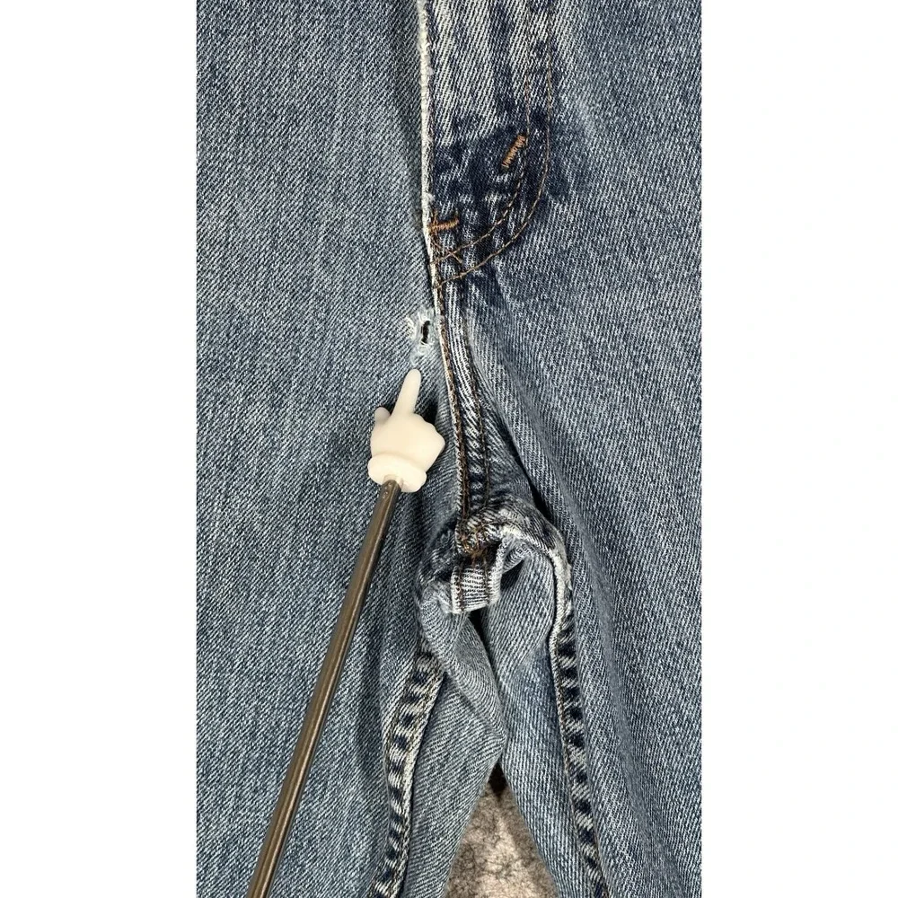 Levis small hole